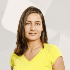Georgiana Caseru Headshot