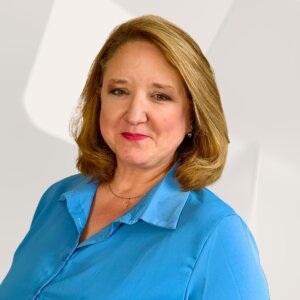 Tami Arnold Headshot